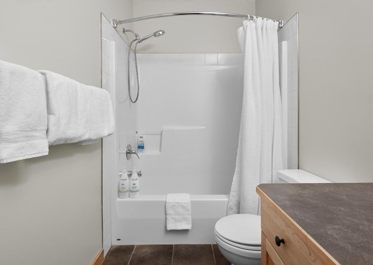 קאנמור Newly Renovated Grizzly Lodge, Spacious 3Br 2Ba With Open Pool, Hot Tub מראה חיצוני תמונה